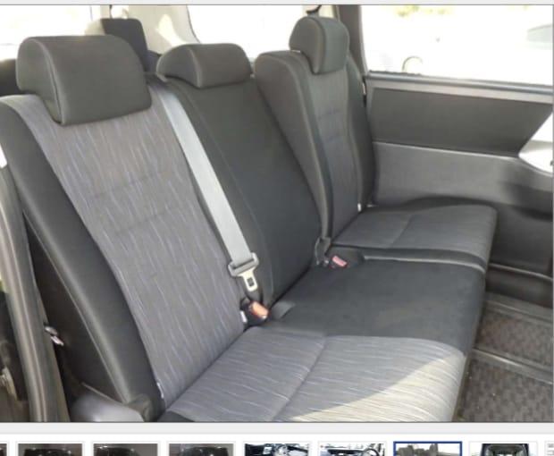 2010 TOYOTA NOAH